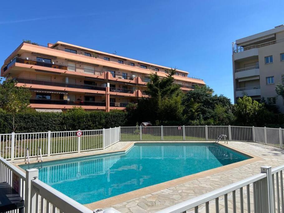Pretty Studio Swimming Pool And Sea 滨海卡涅 外观 照片
